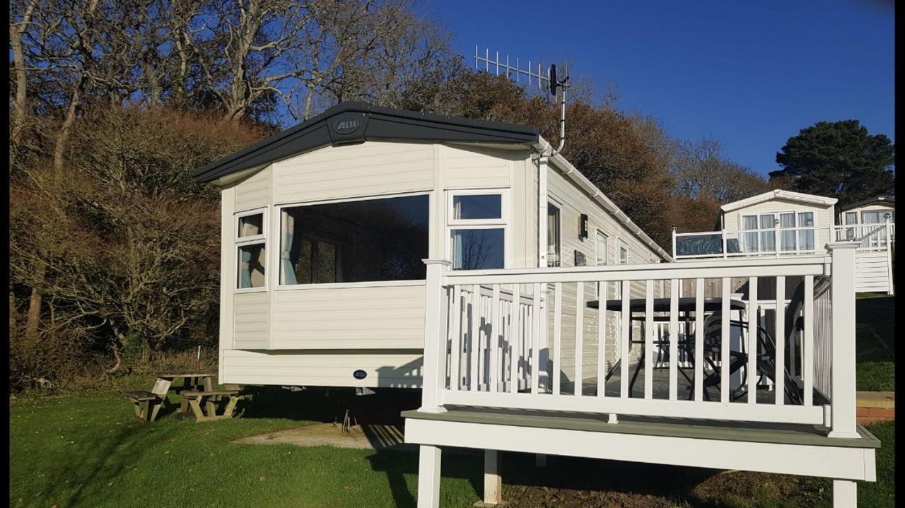 Classy Caravan With Ample Space Bembridge Exteriér fotografie